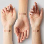COVERGIRL & Olay Simply Ageless 3-in-1 Liquid Foundation - Image 3